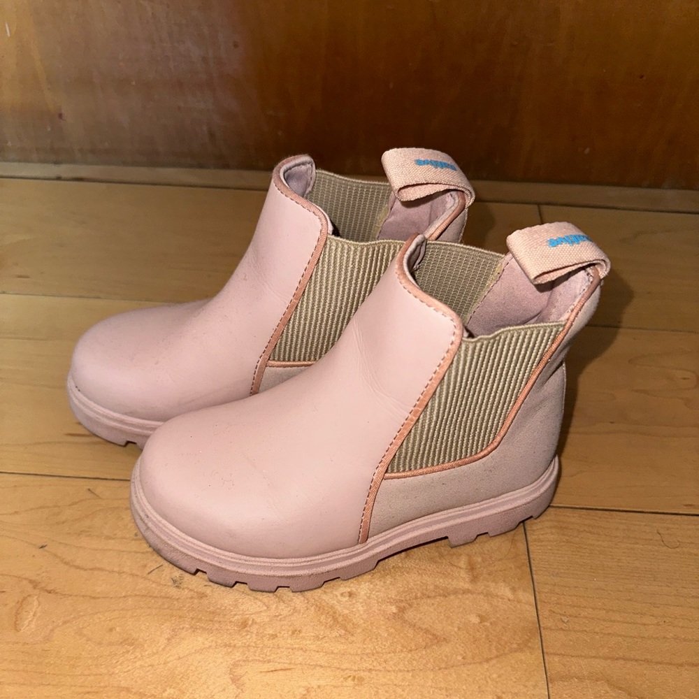 Boots Toddler 9 winter/ waterproof